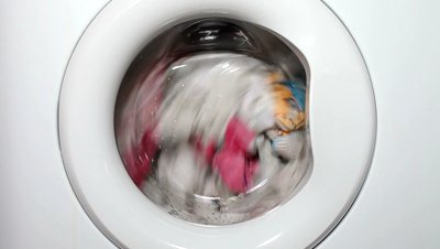 Çamaşır makinesini tıka basa dolduruyor musunuz?