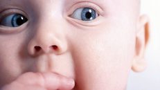 Bebeklerde Göz Kayması Nedenleri ve Tedavisi