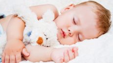 Bebeğinizin Uyku Düzeni Nasıl Olmalı