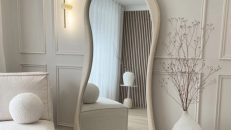 Ayaklı Aynalar: Konfor, Esneklik ve Şık Bir Aksesuar boy_aynasi